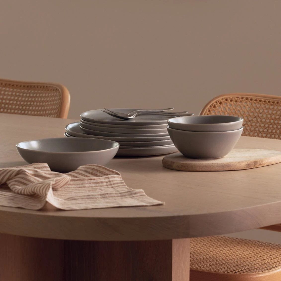 Dinnerware Set - Image 12